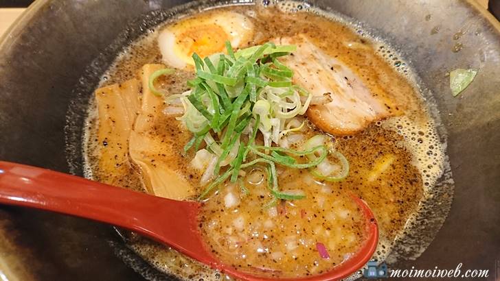 金の炙り味噌ラーメン