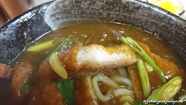 カツ丼が有名な「たけふく」でカツカレーうどんを食べる【西宮北口】