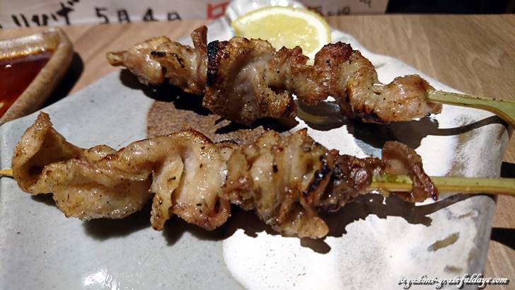門戸厄神駅近くで馬刺しも食べれる焼き鳥屋、とりひげに行く！